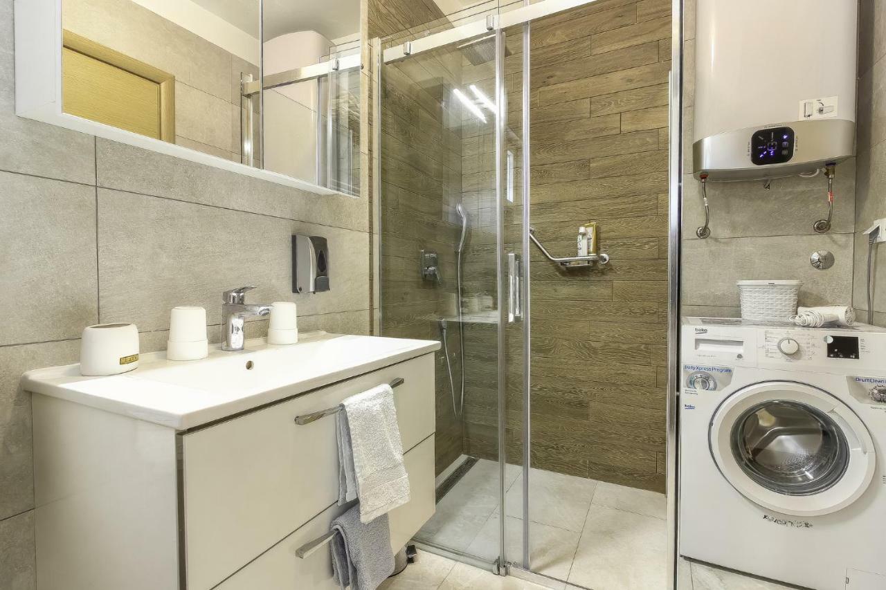 Saten Suite Apartment Near The Beach โปเรช ภายนอก รูปภาพ