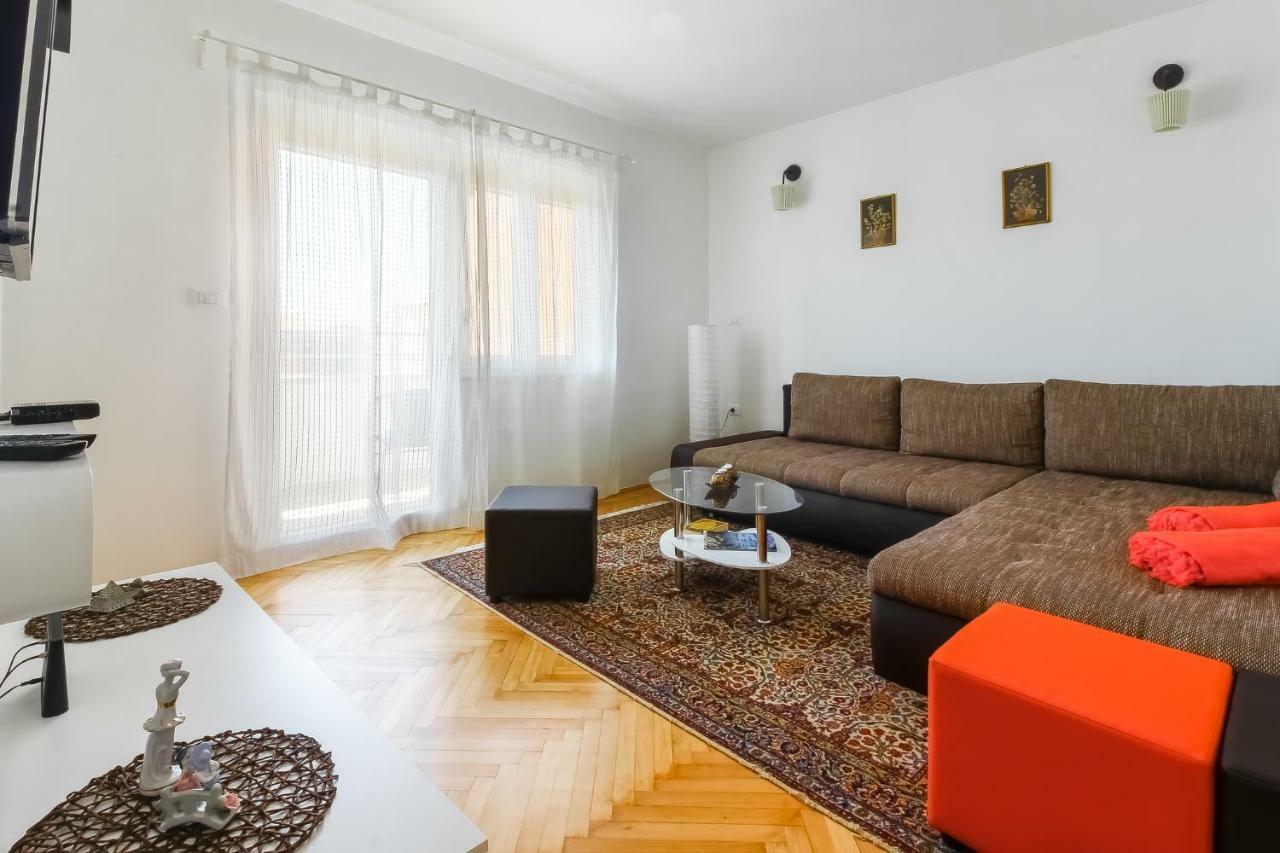 Saten Suite Apartment Near The Beach โปเรช ภายนอก รูปภาพ